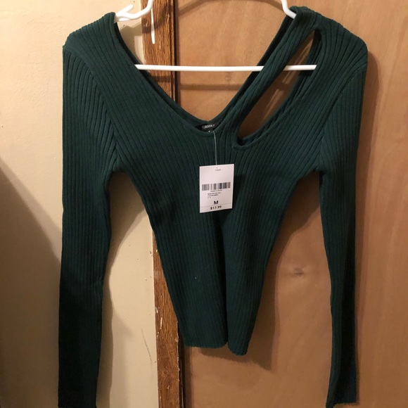 Forever 21 Tops - Hunter green long sleeve crop top